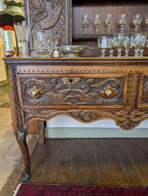 18TH CENTURY ORNATELY CARVED JACOBEAN OAK DRESSER - ADDITIONAL PHOTO 4