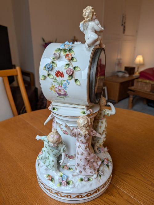 EARLY 20TH CENTURY MEISSEN DRESDEN MANTLE CLOCK SWISS MOVEMENT PERFECT CONDITION - ADDITIONAL PHOTO 3