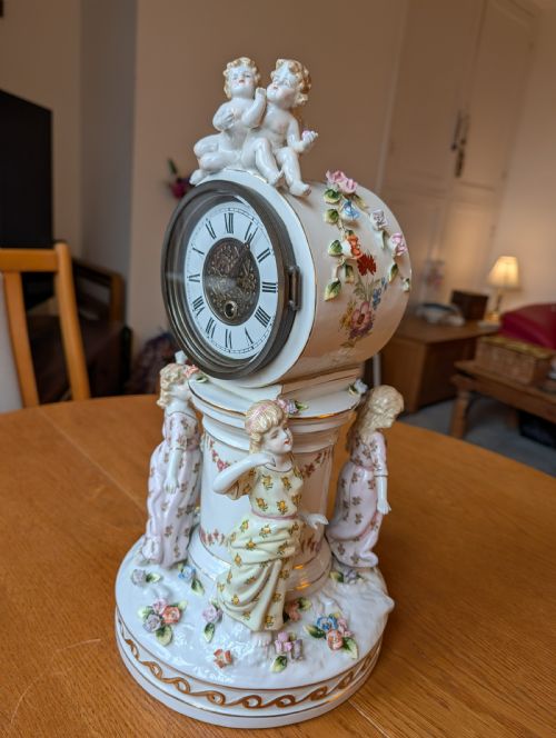 EARLY 20TH CENTURY MEISSEN DRESDEN MANTLE CLOCK SWISS MOVEMENT PERFECT CONDITION - ADDITIONAL PHOTO 4