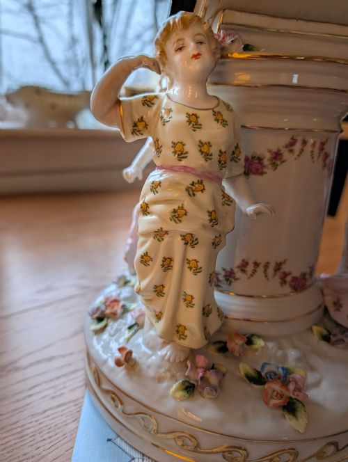 EARLY 20TH CENTURY MEISSEN DRESDEN MANTLE CLOCK SWISS MOVEMENT PERFECT CONDITION - ADDITIONAL PHOTO 9