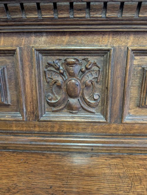 VICTORIAN MAPLE CO OAK BUFFET BEAUTIFUL CARVING AND DETAIL - ADDITIONAL PHOTO 4