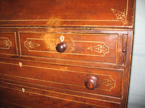 RARE GEORGIAN PAINTED PINE BUREAU - ADDITIONAL PHOTO 3