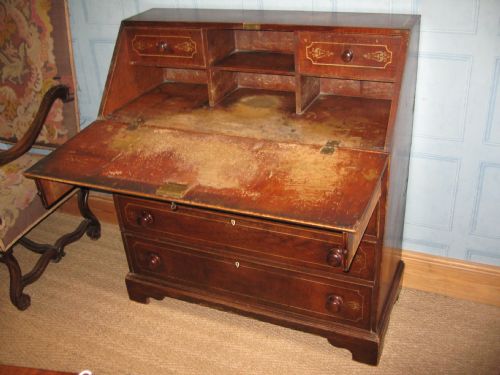 RARE GEORGIAN PAINTED PINE BUREAU - ADDITIONAL PHOTO 6