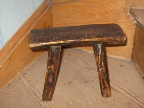 PRIMITIVE GEORGIAN FOOTSTOOL - ADDITIONAL PHOTO 1