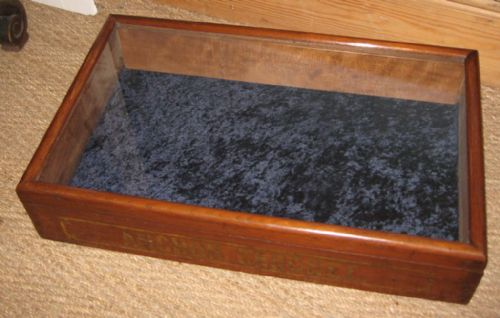 CLARKCO ANCHOR CROCHET DISPLAY CASE - ADDITIONAL PHOTO 4