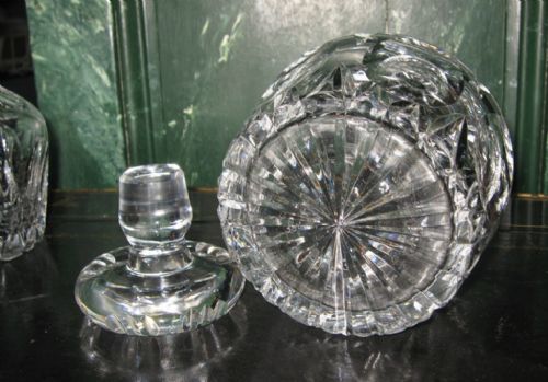 SUPERB PAIR OF LEAD CRYSTAL DECANTERS - ADDITIONAL PHOTO 4