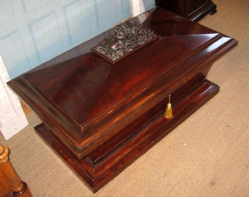 HUGE REGENCY MAHOGANY CELLARETTE - ADDITIONAL PHOTO 3