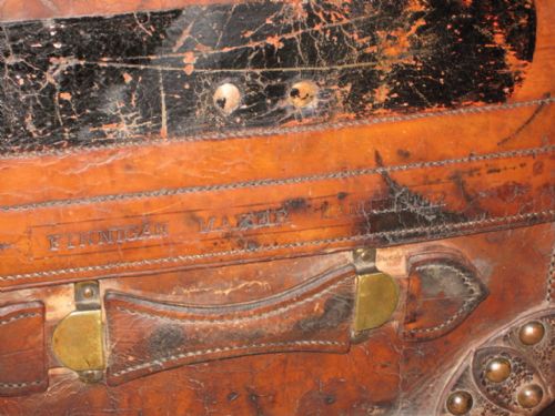 VICTORIAN LEATHER COACH TRUNK BY FINNIGANS - ADDITIONAL PHOTO 4