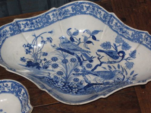 THREE 'ORNITHOLOGICAL SERIES' BLUE AND WHITE DISHES - ADDITIONAL PHOTO 2
