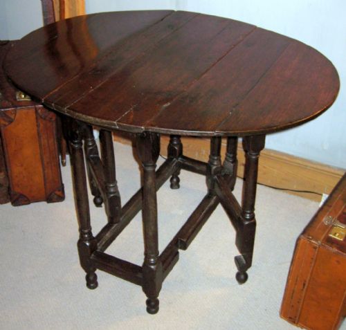 small seventeenth century oak gate leg table - CATEGORY: ANTIQUE TABLES - DATED 1700