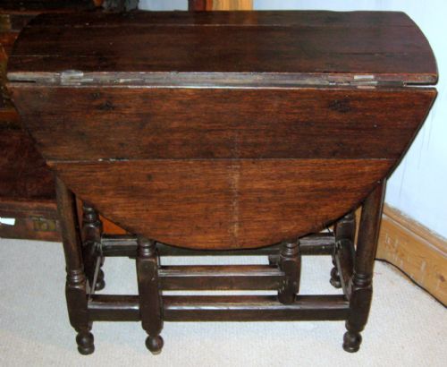 SMALL SEVENTEENTH CENTURY OAK GATE LEG TABLE - ADDITIONAL PHOTO 3