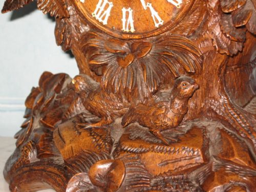 STUNNING BLACK FOREST MANTEL CLOCK - ADDITIONAL PHOTO 3