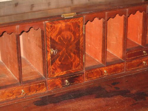 GEORGIAN CUBAN MAHOGANY BUREAU - ADDITIONAL PHOTO 4