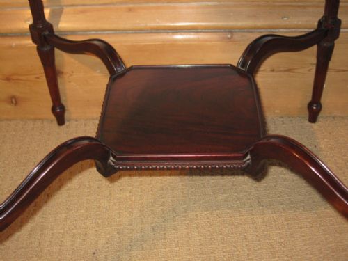 QUALITY CHIPPENDALE REVIVAL MAHOGANY LAMP TABLE - ADDITIONAL PHOTO 3