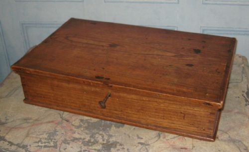 small georgian elm box - CATEGORY: ANTIQUE BOXES - DATED 1800