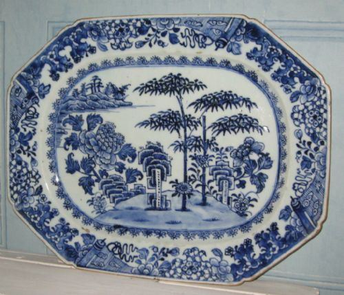 CHINESE BLUE AND WHITE PORCELAIN MEAT DISH - ADDITIONAL PHOTO 1