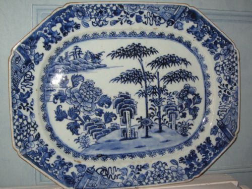 CHINESE BLUE AND WHITE PORCELAIN MEAT DISH - ADDITIONAL PHOTO 2