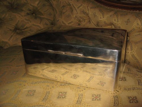VERY LARGE SOLID SILVER CIGAR BOX - ADDITIONAL PHOTO 1