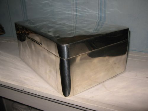 VERY LARGE SOLID SILVER CIGAR BOX - ADDITIONAL PHOTO 4