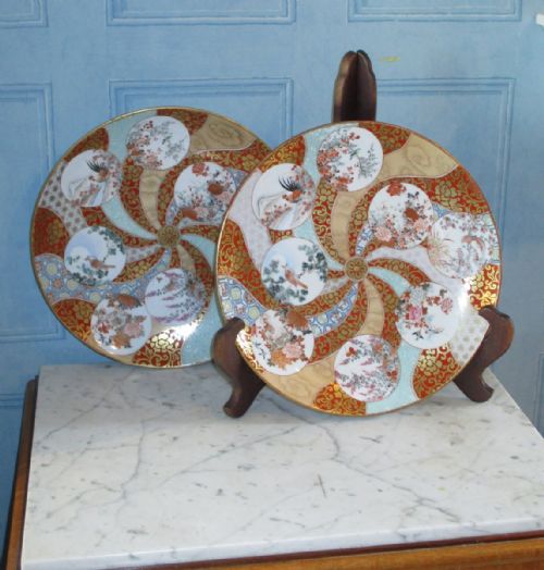 fine pair of japanese satsuma chargers - CATEGORY: ANTIQUE PLATES - DATED 1900