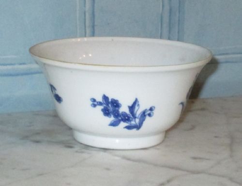 FINE CHINESE PORCELAIN TEA BOWL - ADDITIONAL PHOTO 2