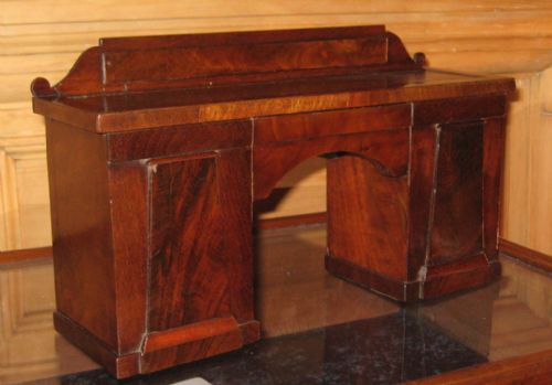 VICTORIAN TEA CADDY IN THE FORM OF A MINIATURE SIDEBOARD - ADDITIONAL PHOTO 1