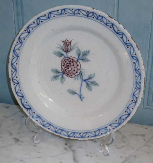 THREE EARLY DELFT PLATES - ADDITIONAL PHOTO 3