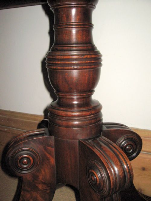 REGENCY MAHOGANY PEDESTAL TEA TABLE WITH ORMOLU MOUNTS - ADDITIONAL PHOTO 4