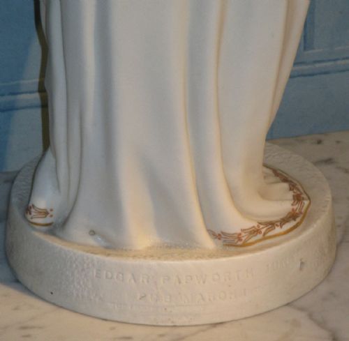 LARGE VICTORIAN PARIAN FIGURE OF 'BEATRICE' - ADDITIONAL PHOTO 8