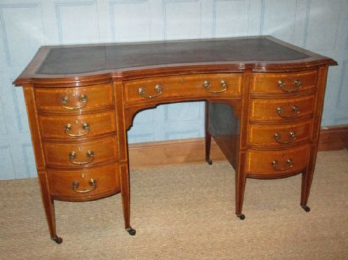 edwardian mahogany serpentine front desk - CATEGORY: ANTIQUE DESKS - DATED 1900