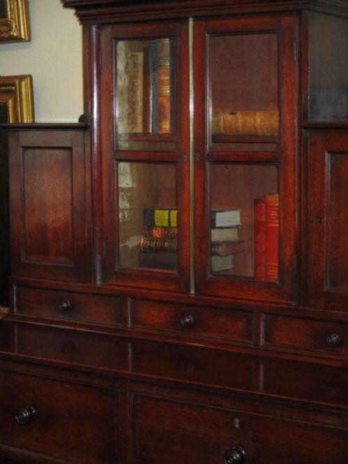 FINE MAHOGANY ESTATE CABINET - ADDITIONAL PHOTO 2
