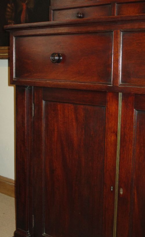 FINE MAHOGANY ESTATE CABINET - ADDITIONAL PHOTO 3