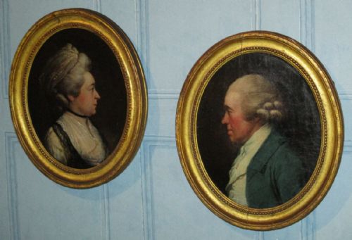 PAIR OF GEORGIAN PORTRAIT OIL PAINTINGS - ADDITIONAL PHOTO 1