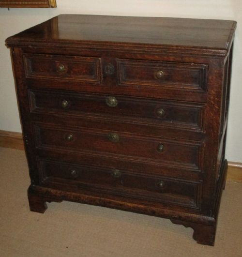 early oak chest of drawers - CATEGORY: ANTIQUE CHEST OF DRAWERS - DATED 1700