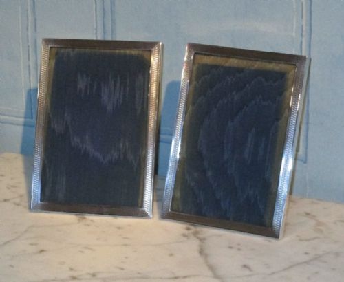 QUALITY PAIR OF SILVER PHOTO FRAMES - ADDITIONAL PHOTO 1