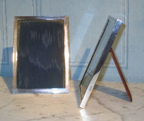 QUALITY PAIR OF SILVER PHOTO FRAMES - ADDITIONAL PHOTO 2