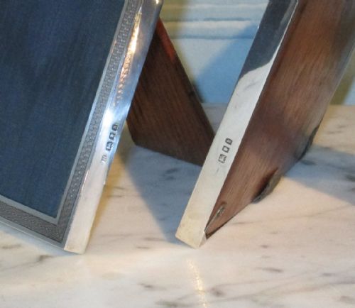 QUALITY PAIR OF SILVER PHOTO FRAMES - ADDITIONAL PHOTO 4