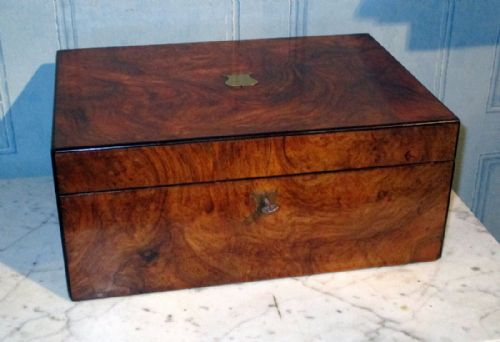 parkins and gotto bur walnut writing slope - CATEGORY: ANTIQUE BOXES - DATED 1850