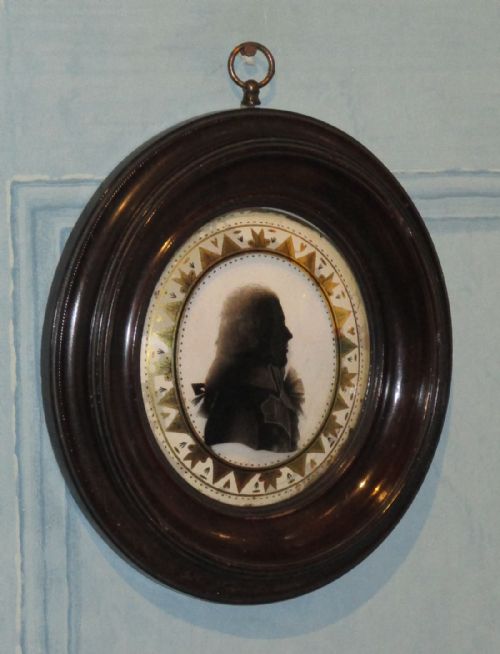 rare verre eglomise silhouette - CATEGORY: ANTIQUE ART - DATED 18TH CENTURY
