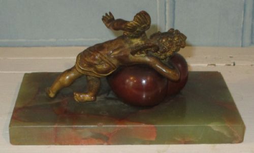 FRENCH GILT BRONZE CHERUB LISTENING TO A HEART - ADDITIONAL PHOTO 1