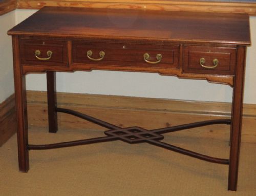 CHINESE CHIPPENDALE STYLE SIDE TABLE - ADDITIONAL PHOTO 1
