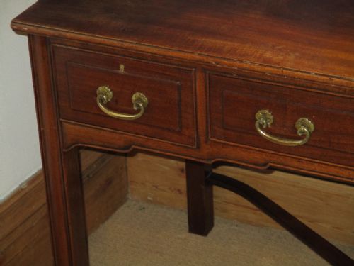 CHINESE CHIPPENDALE STYLE SIDE TABLE - ADDITIONAL PHOTO 3