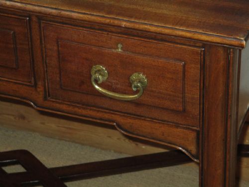CHINESE CHIPPENDALE STYLE SIDE TABLE - ADDITIONAL PHOTO 6