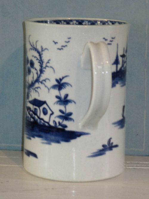 EARLY WORCESTER PORCELAIN TANKARD - ADDITIONAL PHOTO 2