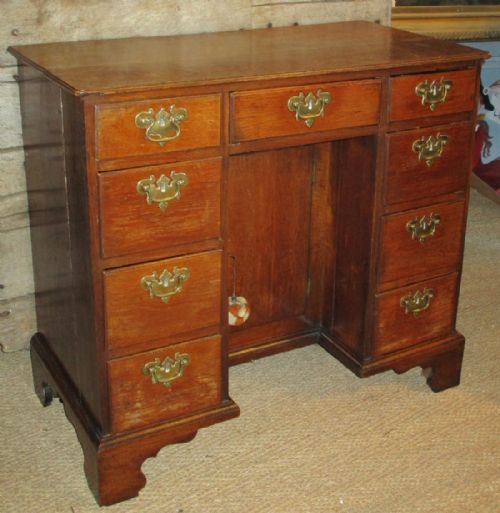georgian oak kneehole desk - CATEGORY: ANTIQUE DESKS - DATED GEORGIAN