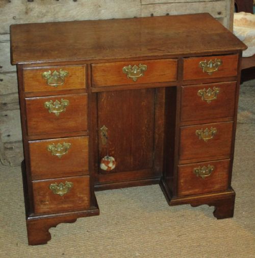 GEORGIAN OAK KNEEHOLE DESK - ADDITIONAL PHOTO 2