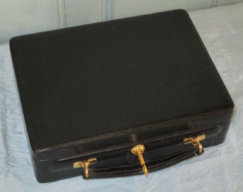 FINE LEATHER JEWELLERY CASE - ADDITIONAL PHOTO 2