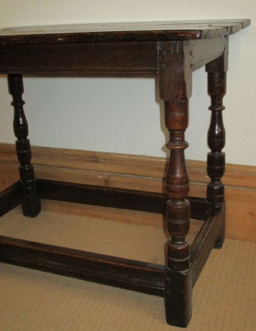 SMALL EARLY OAK SIDE TABLE - ADDITIONAL PHOTO 5