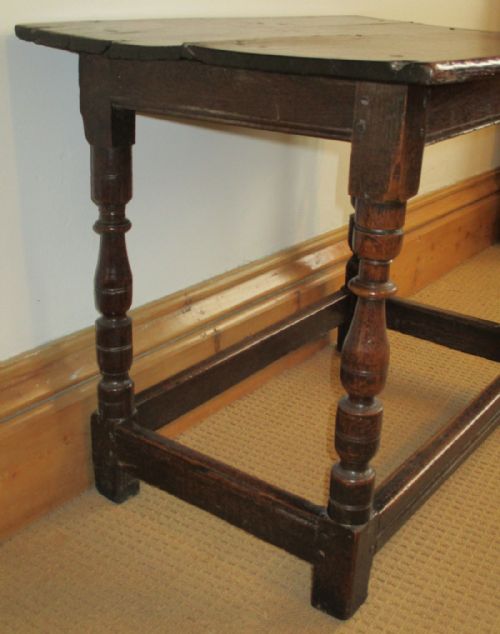 SMALL EARLY OAK SIDE TABLE - ADDITIONAL PHOTO 7