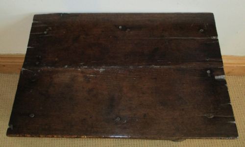 SMALL EARLY OAK SIDE TABLE - ADDITIONAL PHOTO 8